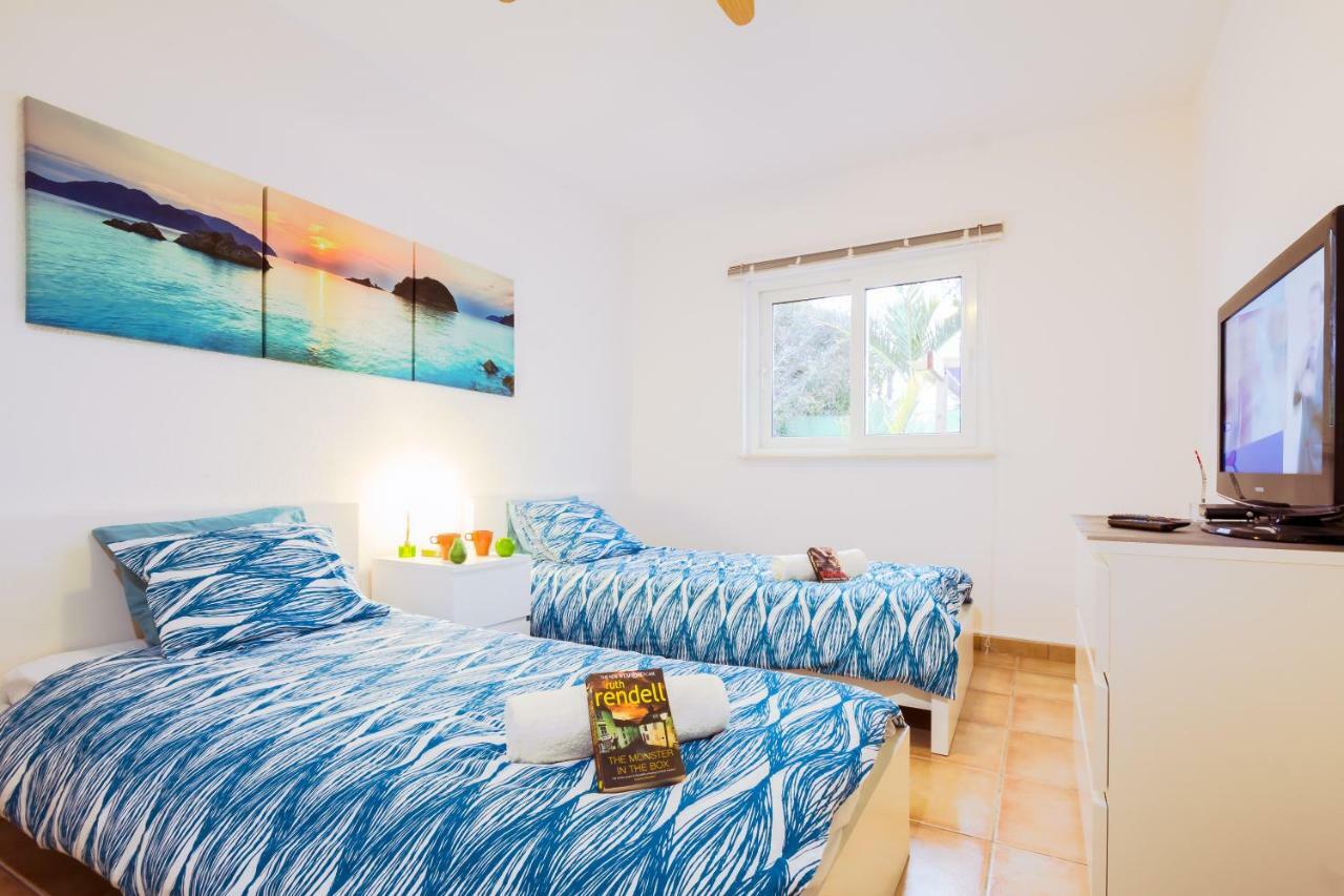 Villa Hibiscus Centrum Corralejo Beach Private Pool Family Exterior foto